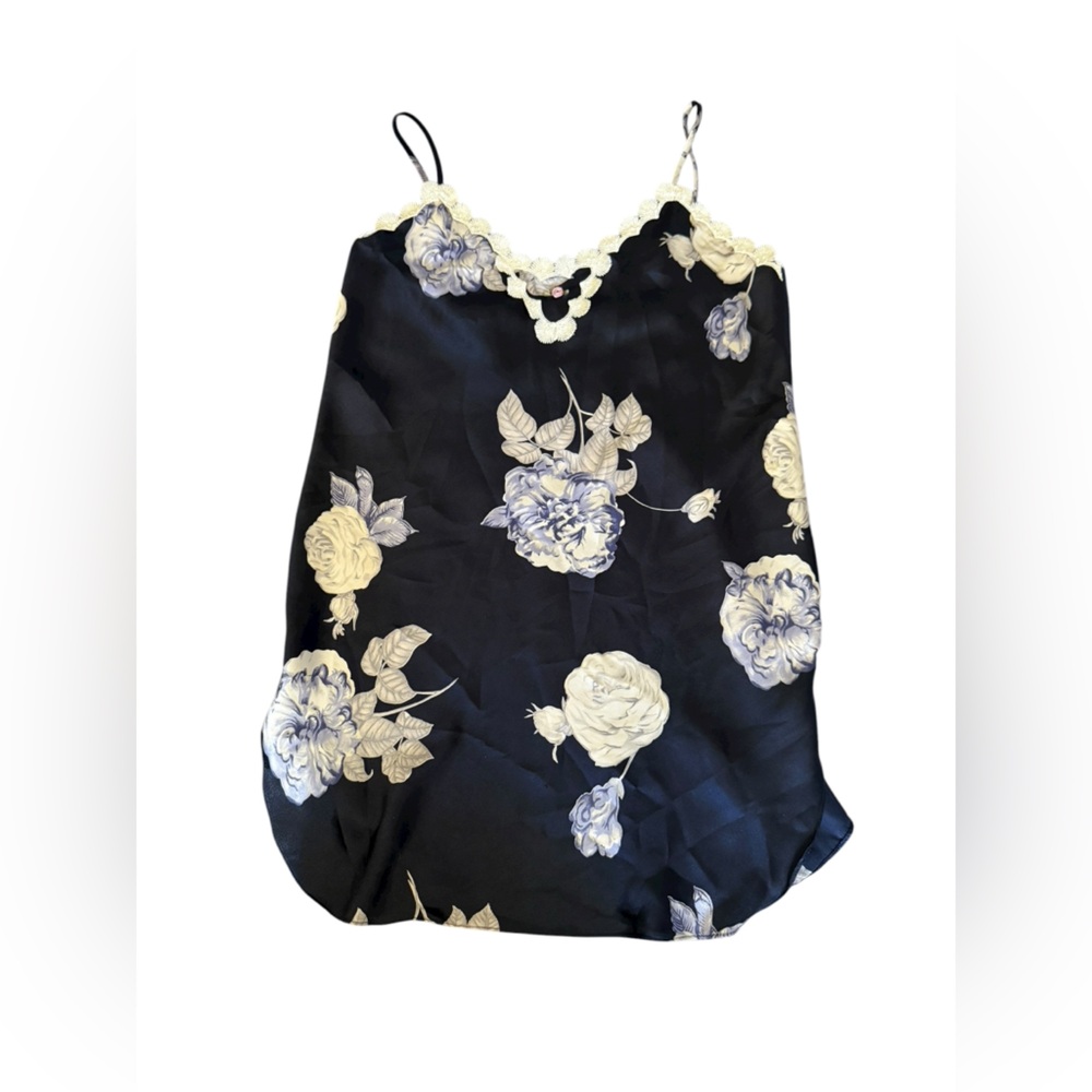 California Dynasty Vintage Floral Black and White Sleepwear Lingere